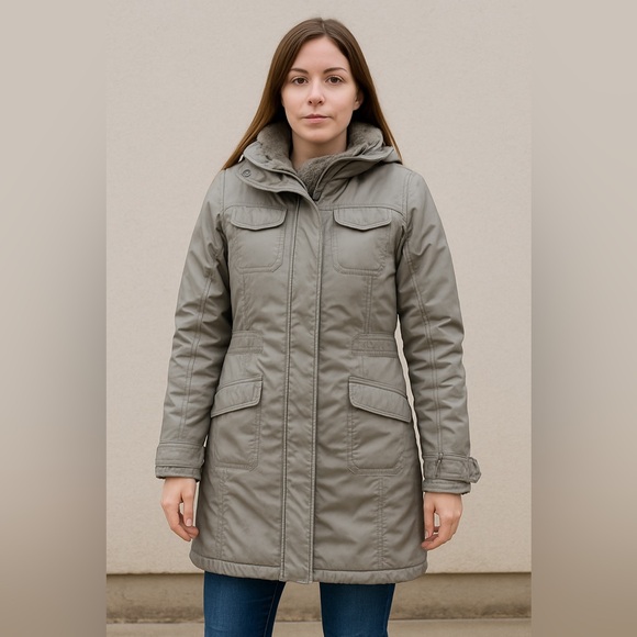 Green Parka by TNA Size M Woman’s Tan Faux Fur Lining and 4 Pockets *no hood fur - Picture 12 of 12